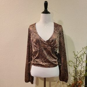 Almost Famouse Animal Print Longsleeve Open Back Blouse Size Large